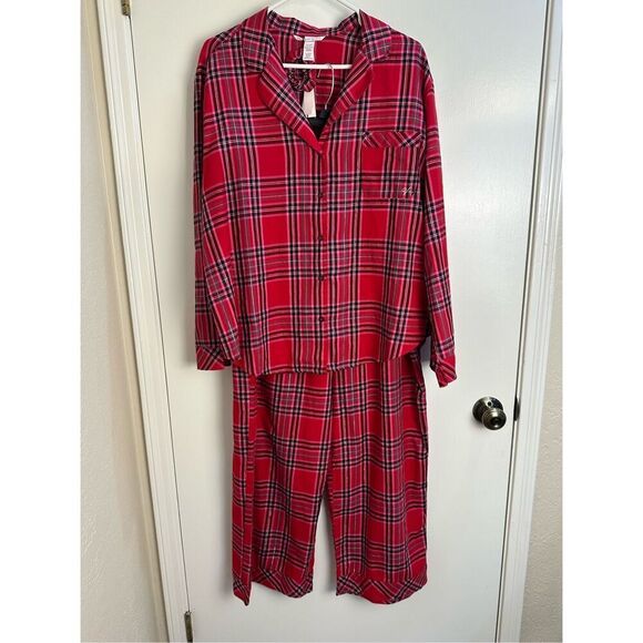 Victoria’s Secret NWT sz XL red plaid flannel pajama set with scrunchie - Picture 2 of 16